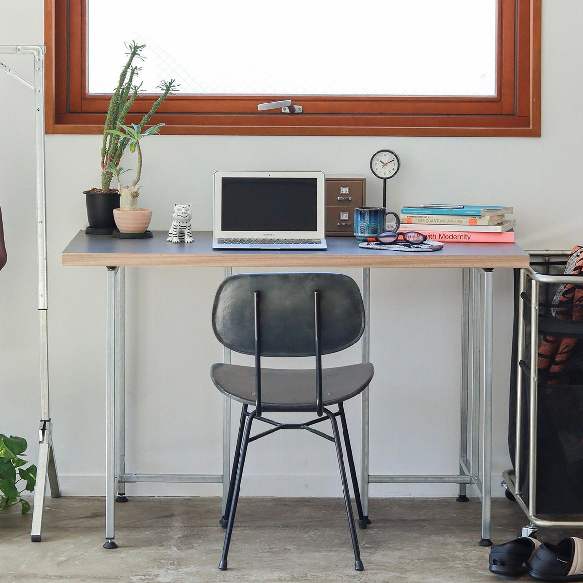 EXHIBITION TABLE LEG / 2pcs SET / 無機質な雰囲気のネジやボル