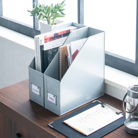 A4 FILE STAND / 無機質なインテリアに溶け込むブリキ素材のファイルボックス / 1BOX w110×d280 h310(mm)
