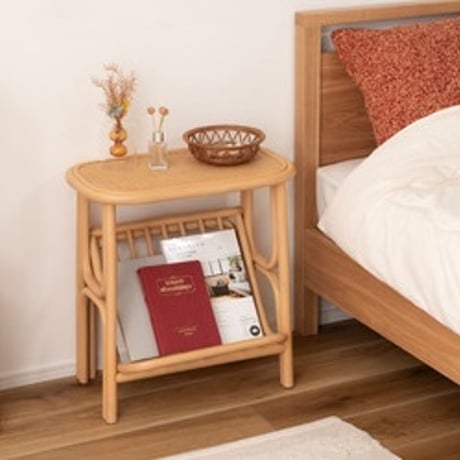 RATTAN SIDE TABLE with MAGAZINE RACK / 丸みを帯びたシルエットがかわいい マガジンラック付きラタンサイドテーブル
