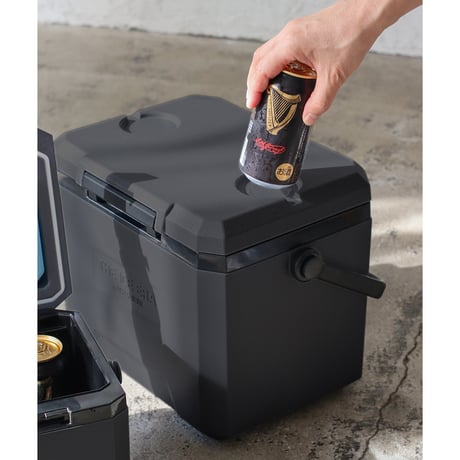 THE ICE COOLER BOX / 5L ,12L / 蓋裏面に取り外し可能な保冷剤が付属した機能性クーラーボックス /  ERA HARD-SHELL COOLER NEO