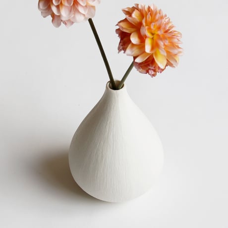 FLOWER VASE PUFFY（porcelain）/ パフィ/ マットな質感 磁器製のフラワーベース パフィ
