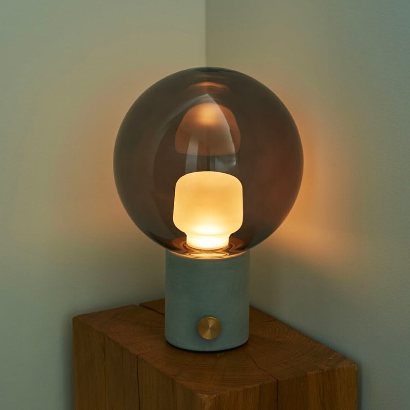 Univer LED-table lamp / 全6色 / LED内蔵ランプ / ラウンドガラ