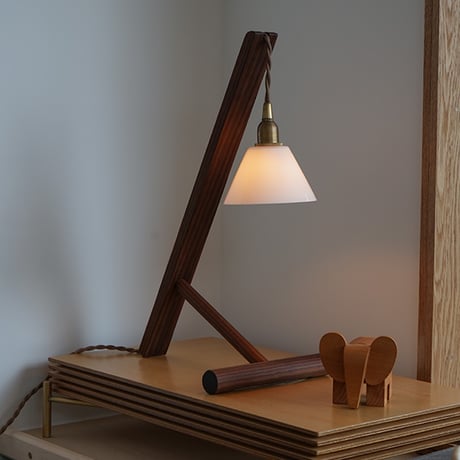 Wood Bracket + E17 SOCKET CODE / ウォールナットの美しい木目のブラケット照明 / SCISSOR WALNUT by AXCIS