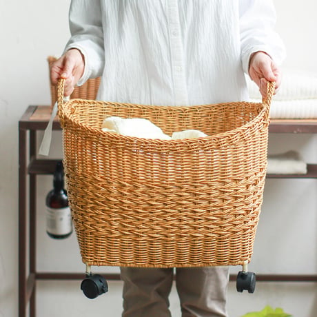 CASTER BASKET / かご編みのナチュラルなスタイリングの洗濯かご