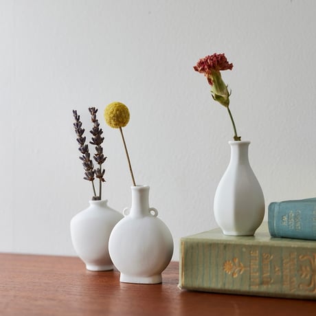 ＦＬＯＷＥＲ ＶＡＳＥ / 大切な人に贈りたい有田焼の涙壺 / ドライフラワー付き / 3種類