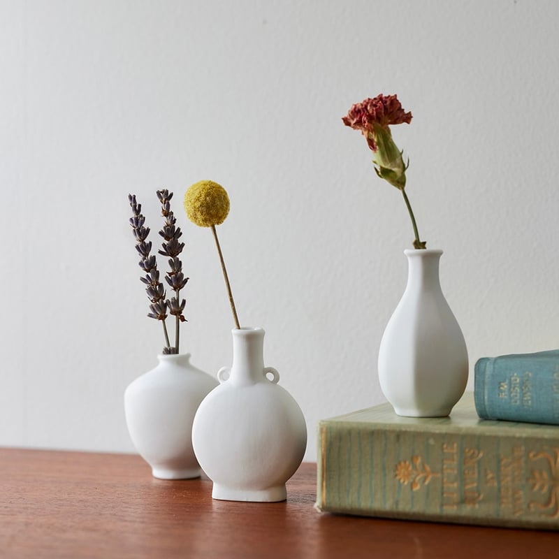 FLOWER VASE / 大切な人に贈りたい有田焼の涙壺