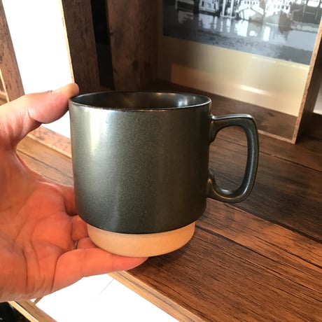 AXCIS PURE MAG / マットな質感で落ち着いた雰囲気のマグカップ  / 同色 ペア 2個 / 容量 : 約310ml 陶器製