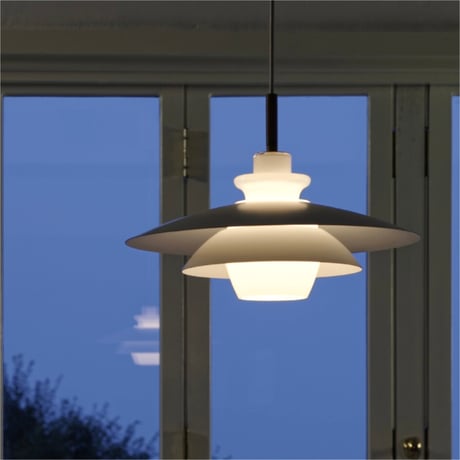 GRADATION PENDANT LIGHT / Blanche 洗練されたシルエットが清潔感あふれるペンダントライト