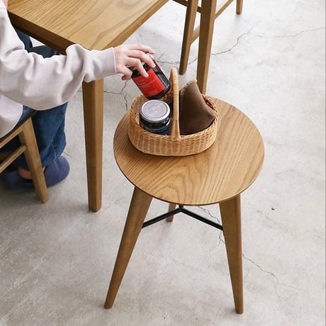 WOOD SIDE TABLE / ラウンド サイドテーブル / ベッドサイドテーブル ナイトテーブル / サイズ : W405 x D415 x H590 mm
