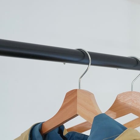 STAINLESS ceiling hanger 1550 / BK , SL / 空間を便利に使う生活感の出ないシーリングハンガー