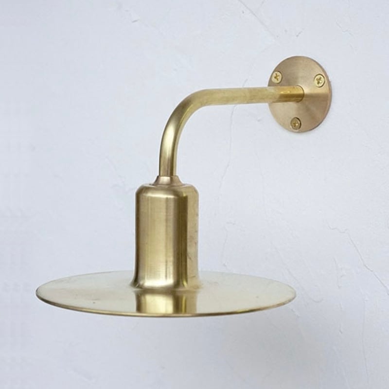 KT brass bracket light / AXCIS 美しい真鍮シェードのブラケット KT brass bracket light / AXCIS 美しい真鍮シェードのブラケット