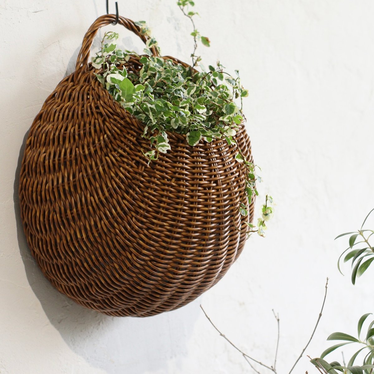 銅　銅製　WALL　HANDARBEIT　　ドイツウオール社製　バスケット　カゴ ROUND WALL BASKET / ウォールバスケット / 洗える素材