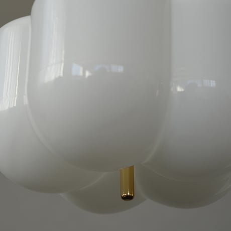 PENDANT LIGHT 60 / 150 / 優雅で上品なフォルムが目を惹くガラスペンダント照明 / LED電球 選択 / GOLD , BLACK / Flora