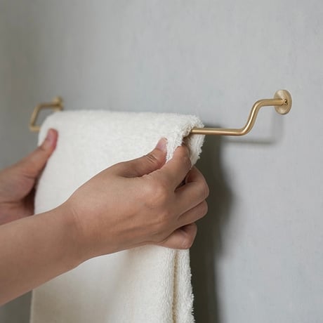 KT brass towel holder / 真鍮の美しいフォルムのタオルホルダー / タオルハンガー S . Mサイズ