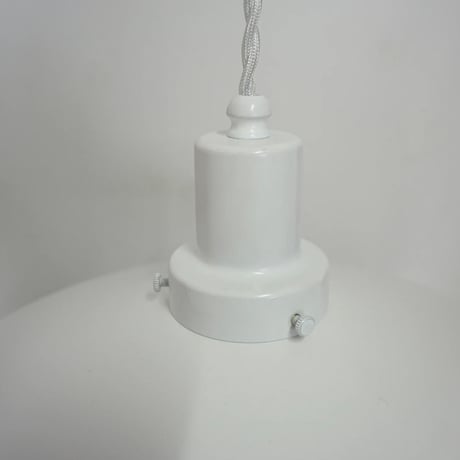 ALUMINUM SHADE PENDANT LIGHT / E26 軽くて丈夫なアルミシェードのペンダントライト / シーリングカバー付き / LED電球 選択 / WHITE , BLACK