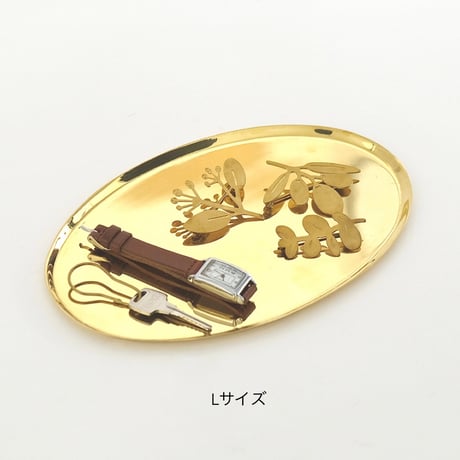 BRASS OVAL TRAY / 上品な雰囲気のオーバル型トレー / 真鍮製