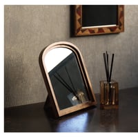 WOODEN FRAME MIRROR / 枠の個性が空間も引き立たせるアートフレーム