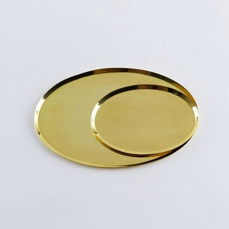 BRASS OVAL TRAY / 上品な雰囲気のオーバル型トレー / 真鍮製