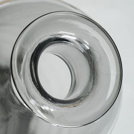 広がるリムが特徴的な背の高いガラスベース / AXCIS ワイドガラスベース / レウナ /花器 / 花瓶 / フラワーベース