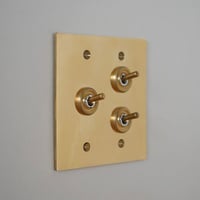 AXCIS 真鍮プレートスイッチ 3 / BRASS SWITCH PLATE / HS3103