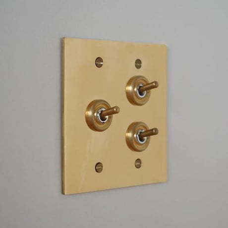 AXCIS 真鍮プレートスイッチ 3 / BRASS SWITCH PLATE / HS3103