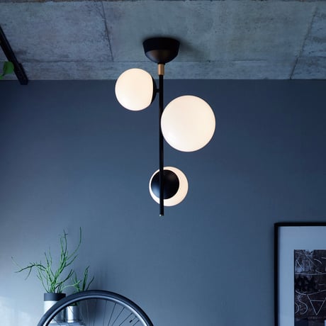Bliss vertical 3-ceiling light / ガラスグローブを使用したシーリングライト / シーリングライト / リビング照明 /ダイニング照明 / 北欧