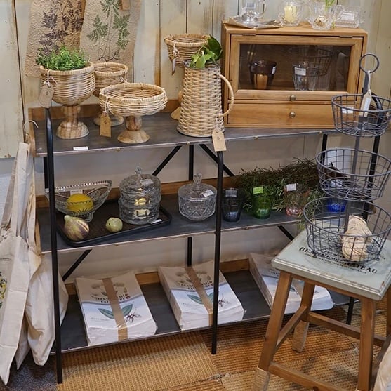 WIDE SHELF 03 / 天然木と無機質なアイアンのワイドシェルフ