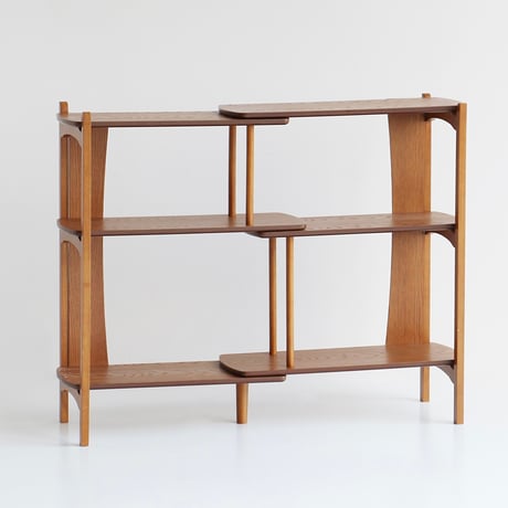OAKER Multi Slide Rack / ディテールに拘った美しいフォルムの伸縮可能なマルチシェルフ  / ノルディックモダンな雰囲気は