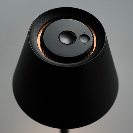 PLANTE portable lamp / WHITE ,BLACK / Sサイズ , Lサイズ / LED照明 / 持ち運び可