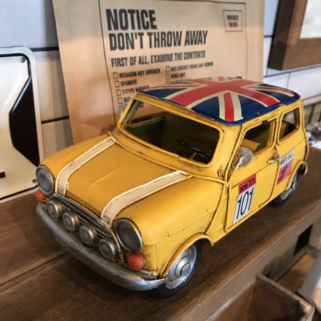INTERIOR CAR / mini / YELLOW , RED / オブジェ ブリキカー
