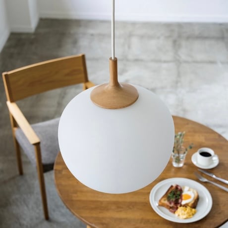 FROST WHITE PENDANT LIGHT / by Aune フロストホワイトの柔和な表情が豊かな北欧スタイルのペンダント照明 / LED電球