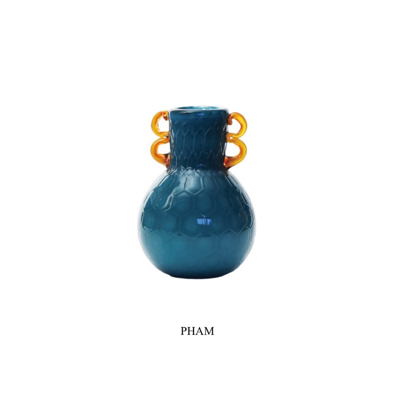 Quyen grass vase / 花を活けてもそのまま置いても美しいデザインの