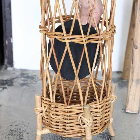 RATTAN UMBRELLA STAND / スマートなサイズ感のラタン傘立て / アラログ アンブレラスタンド THE AROROG / アラログ サイズ : φ200×h550mm