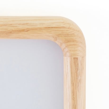 OAK WOOD POSTER FRAME / 美しい木目と自然な表情が魅力のA4サイズのポスターフレーム