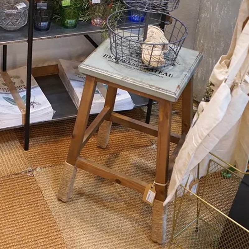 Atelier stool / 洗練されたディテールのアンティークスツール / 木製