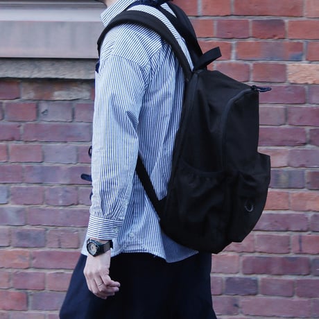 ＳＴＡＮＤＡＲＤ ＢＡＣＫＰＡＣＫ / BLACK / 撥水加工を施したナイロン製 / バッグパック リュック / サイズ w310×d160×h400mm