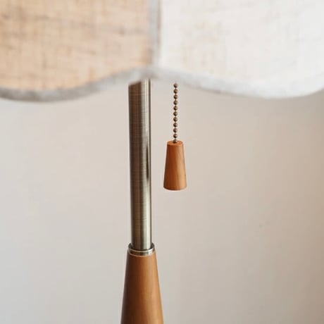 FLOOR LIGHT / Lisette by INTERFORM / ビンテージ感あふれる愛らしい佇まい / フロアライト サイズ : φ38.5 x H152.5 cm