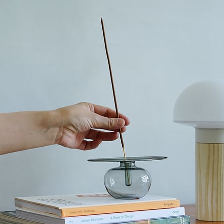 GRASS VASE INCENSE 'N' FLOWER / インセンスホルダーとフラワーベース。ふたつの役割を持つアイテムガラスベース / Clear , Green , Gray , Umber