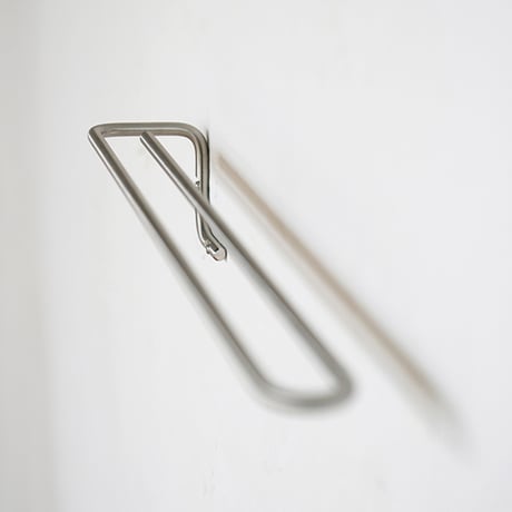 STAINLESS TOWEL HANGER S , M / ren by AXCIS / スタイリッシュながら緊張感を与えない心地よさのタオルハンガー