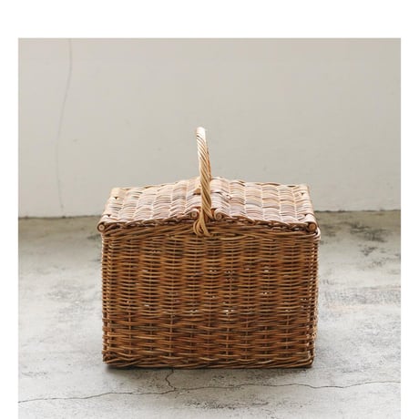 THE AROROG PICNIC BASKET / アンティークな雰囲気のピクニックバスケット / 保冷インナー付き ラタンバスケット