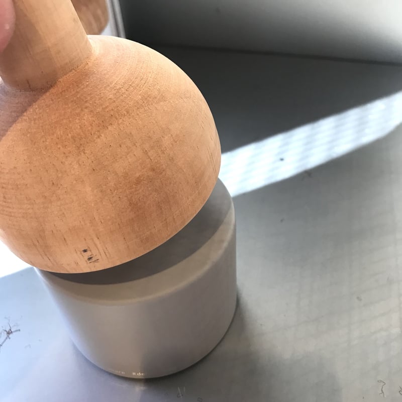 北欧童話のような雰囲気を感じさせる花器 / DOROTeA POT HUNT9 北欧童話のような雰囲気を感じさせる花器 / DOROTeA POT HUNT9