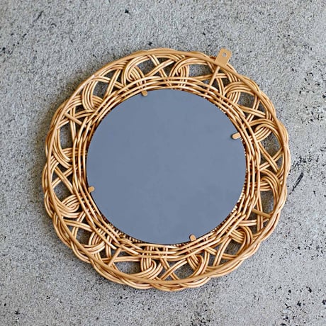 UTILE NAIL FLOWER MIRROR  / オブジェのように存在感があり、使っていない時もつい眺めたくなるアートのような美しいフラワーミラー / 鏡 / 壁掛けミラー /