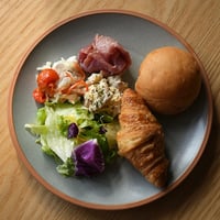 AXCIS PURE PLATE / マットな質感のナチュラルモダンな陶器食器 / ピュア プレートM / クリーム , グレー , ブラック / ペア2枚セット