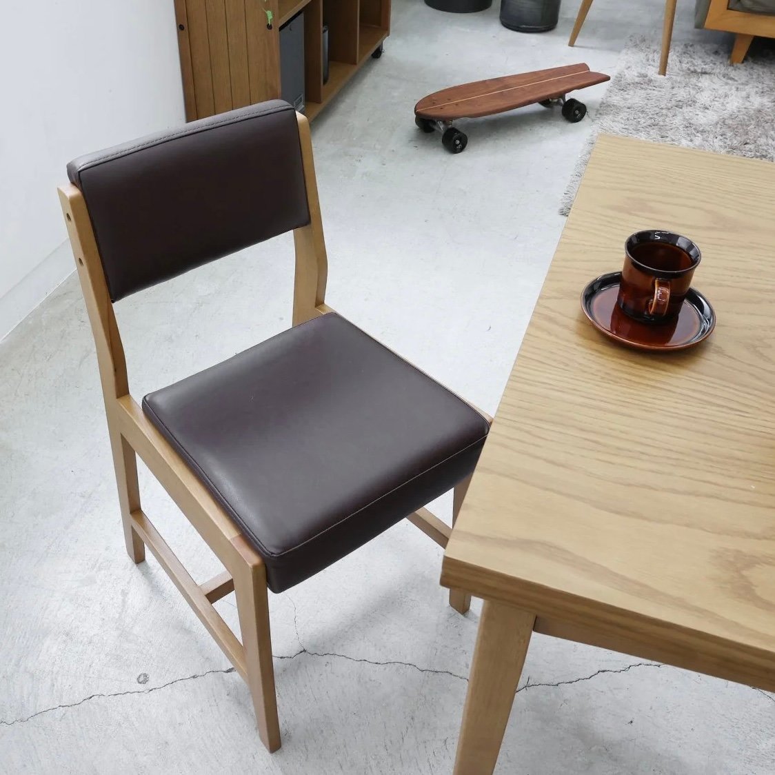 クラシックスタイル ブラウンチェア Square Dining Chair / BROWN / ダイニングチェア / SIZE :
