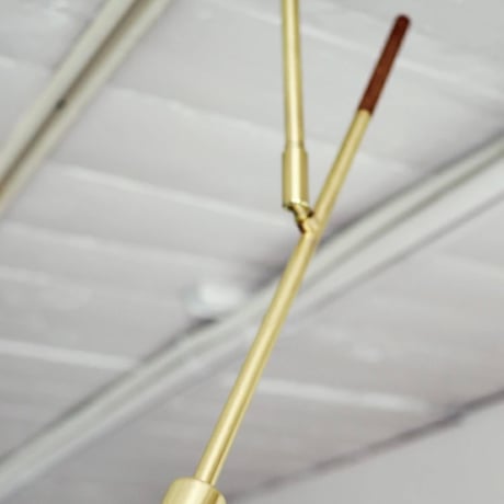 DUCT RAIL LIGHT / ミニマルなシルエットでゴールドが映えるライティングレール/ ダクトレール照明
