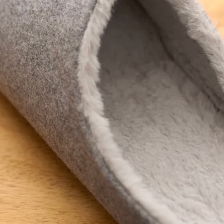 高密度なボリュームボアが 寒い日の足元にしっかりと寄り添うroom's Sheep slipper / men Lサイズ (25cm~27cm)