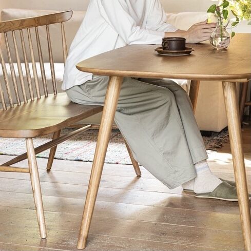 ダイニングテーブル　北欧スタイル！アッシュナチュラル アッシュ無垢材 ダイニングテーブル / 160cm幅 / 北欧ナチュラル