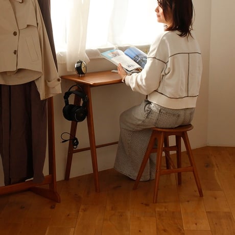 SMART DESK / シンプルでコンパクトな飴色が美しい天然木のスタイリッシュデスク / スペパ ブラウン