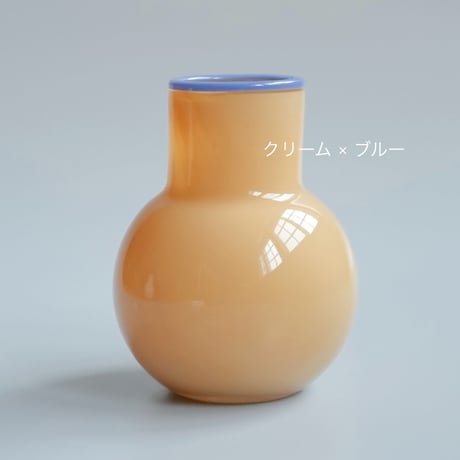 GRASS VASE 03 / Mサイズ /  花をいけてない時もオブジェや雑貨のような存在感でインテリアに個性をプラス