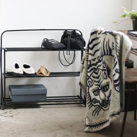 FOLDABLE SHOES RACK / ZINC , BLACK / HAMMERTONE / インダストリアルな雰囲気のある折り畳み式のラック / 収納棚